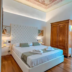 https://appartamento-al-teatro-romano.hotelinveneto.com
