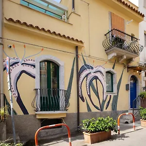 https://home-29-taormina-city-center.sicilyhotelsitaly.net