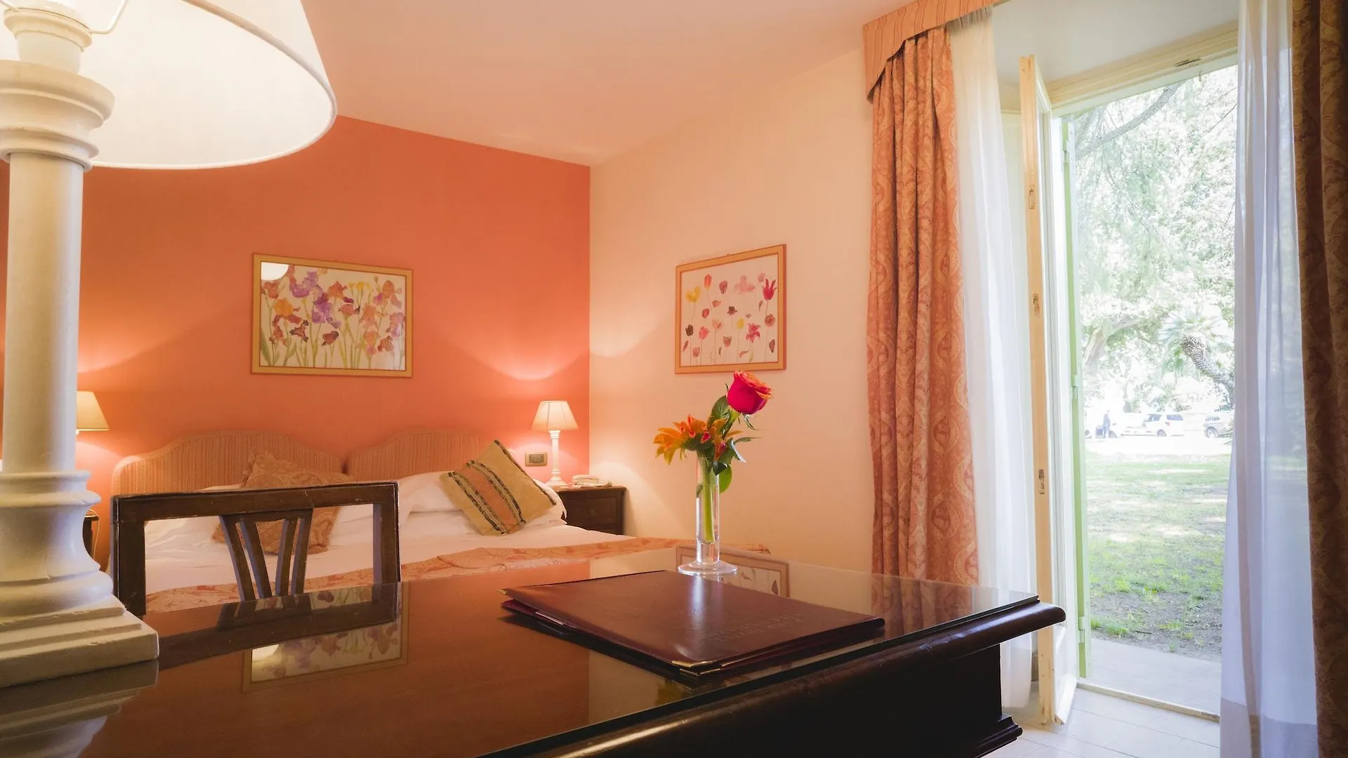 Park Hotel Villa Grazioli Grottaferrata 4*,