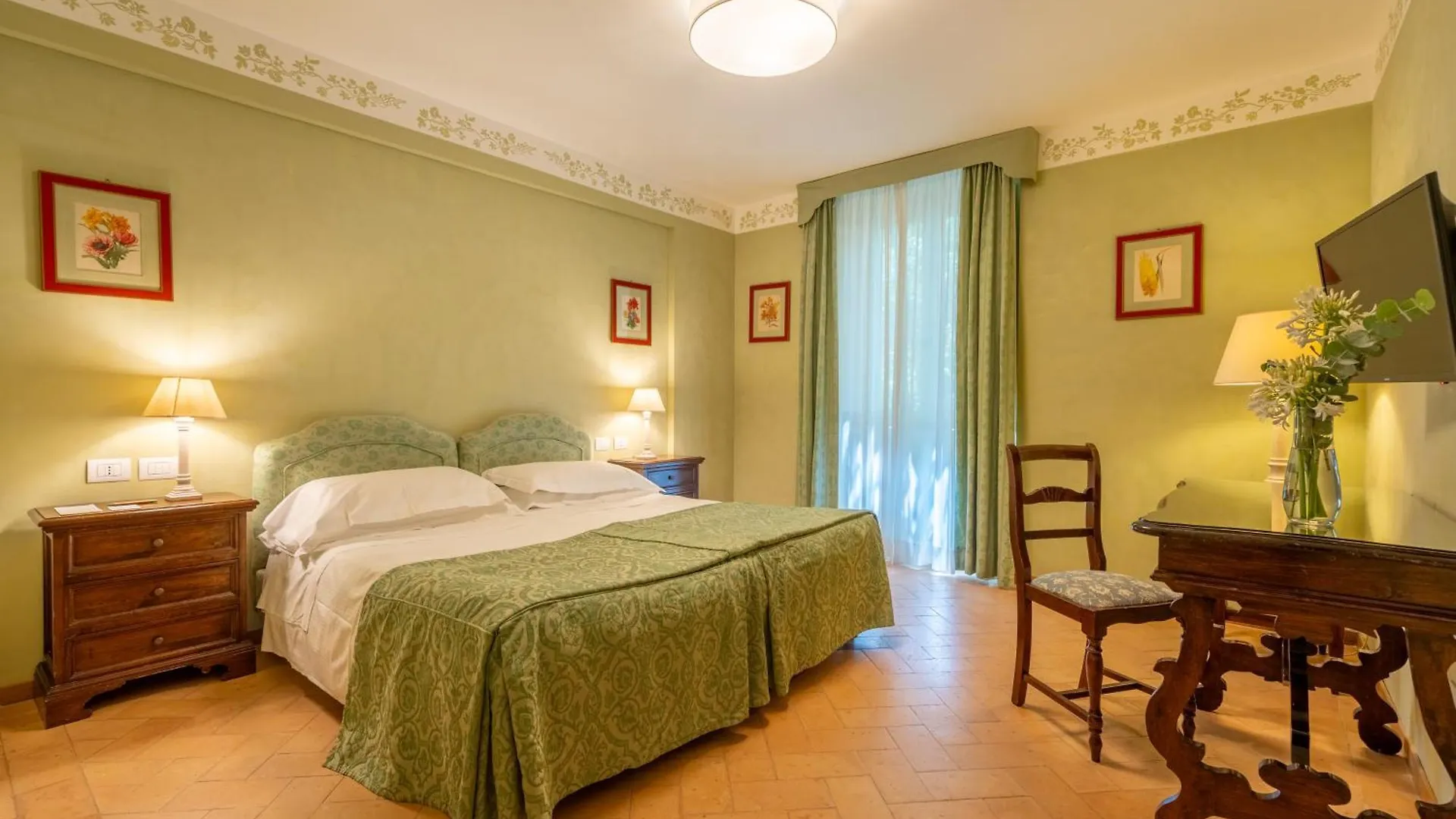 Park Hotel Villa Grazioli Grottaferrata 4*,